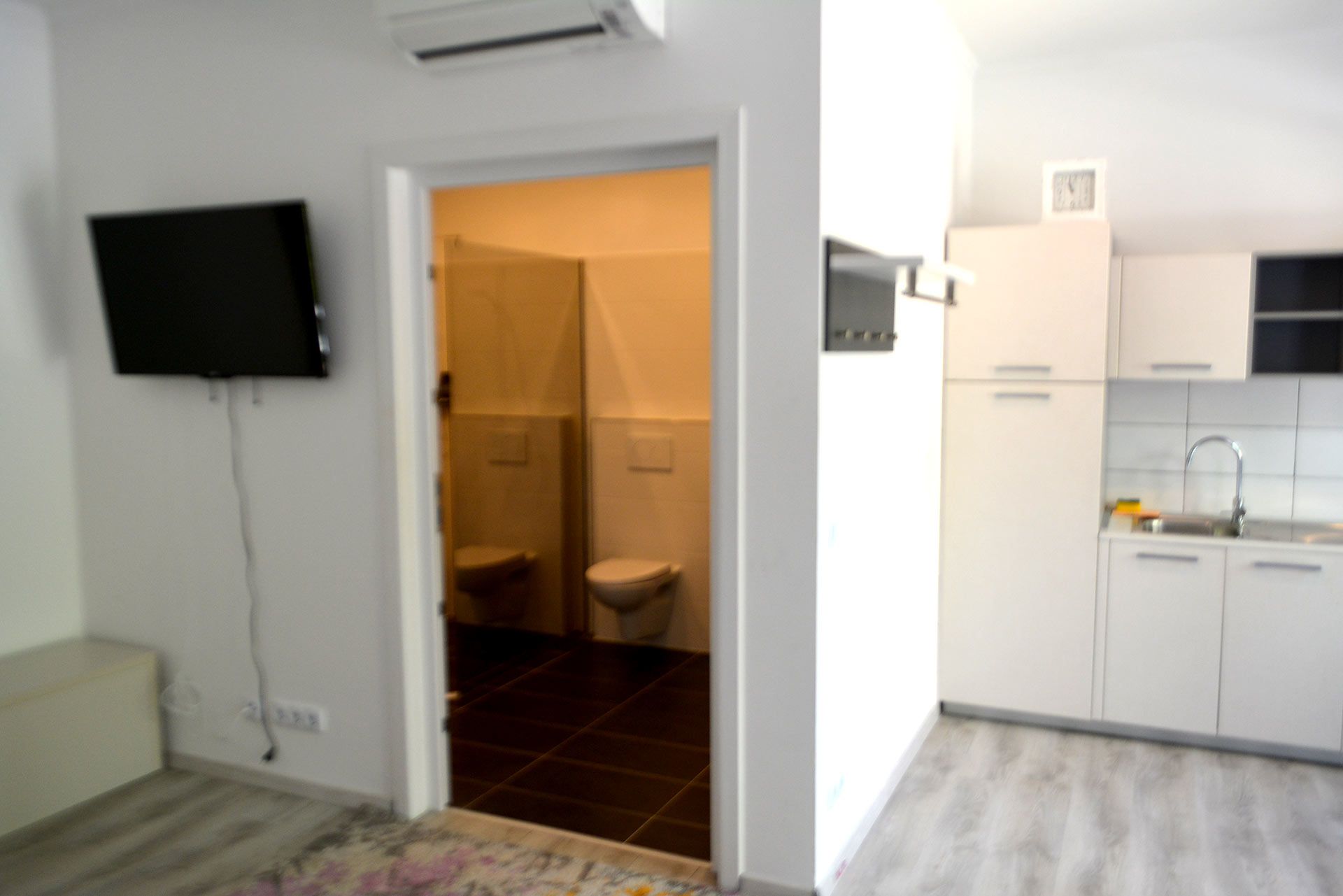 Zum Mieten: Möbliertes Studio mit Küche in kleiner Hotelanlage im schönen Bad Bellingen!